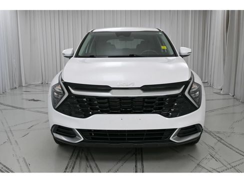Used 2023 Kia Sportage EX FWD image 3