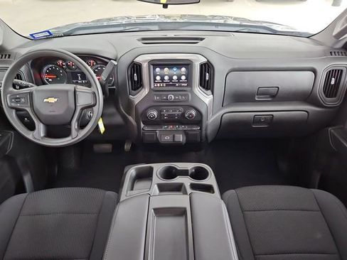 Used 2020 Chevrolet Silverado 1500 Custom w/ Custom Value Package image 10