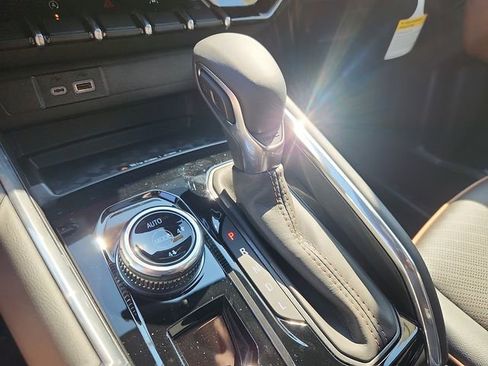 New 2026 GMC Canyon AT4 w/ Technology Plus Package AWD/4WD image 11