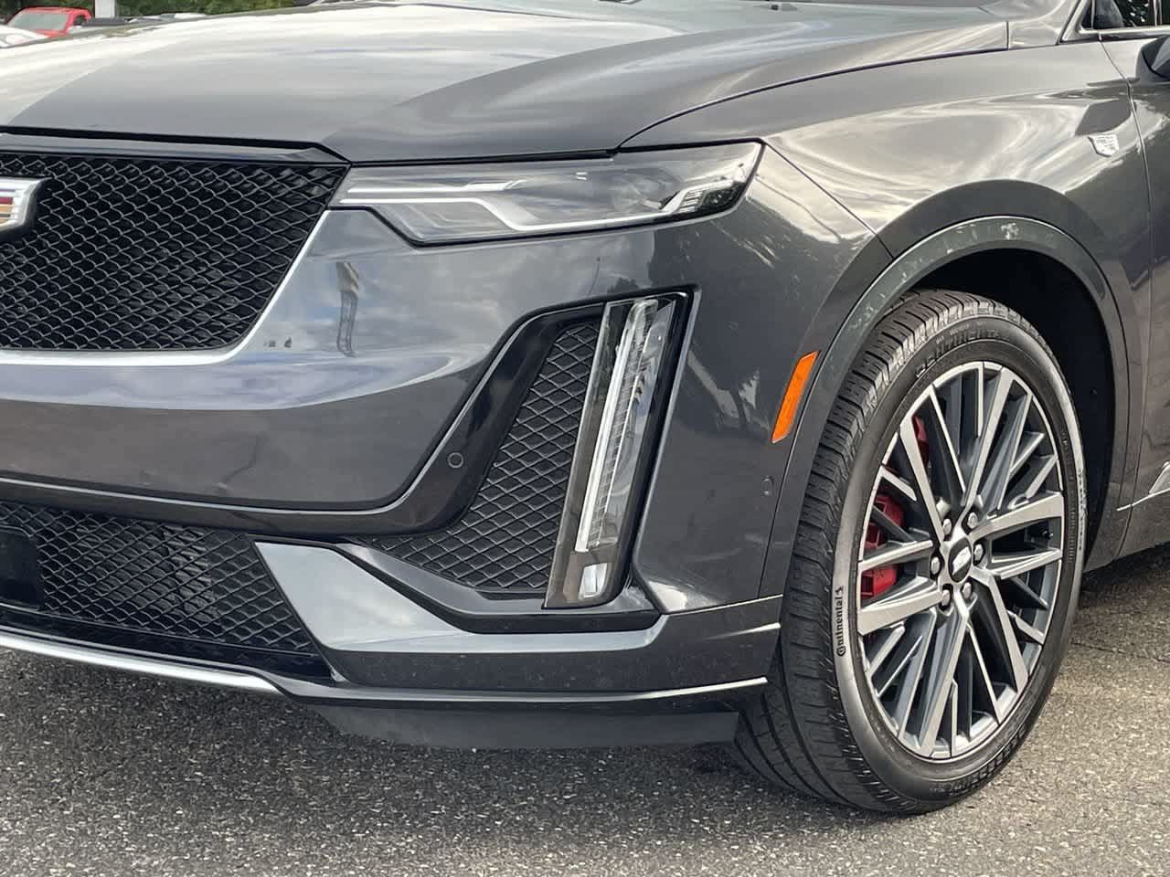 Used 2023 Cadillac XT6 Sport w/ Technology Package AWD/4WD image 41