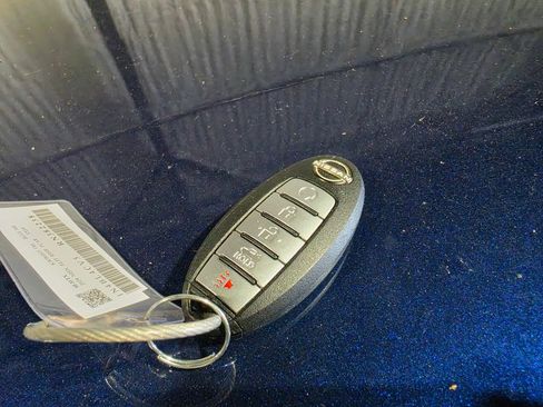 Used 2024 Nissan Altima 2.5 SR FWD image 10