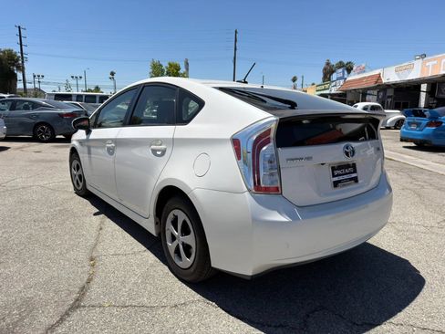 Used 2013 Toyota Prius Three FWD image 5