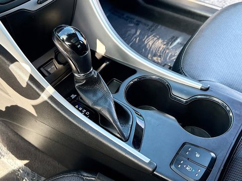 Used 2014 Hyundai Sonata Limited w/ Technology Package 06 image 10