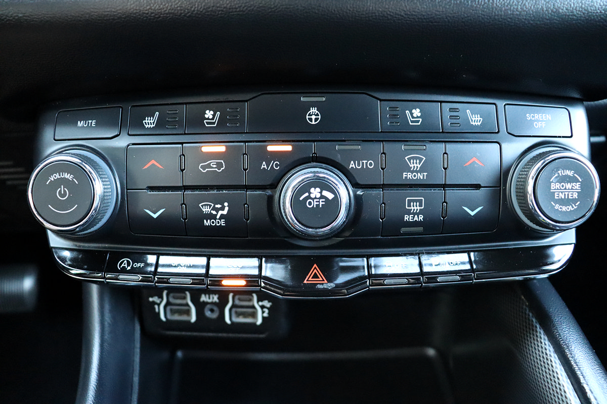 Used 2023 Dodge Durango GT RWD image 34