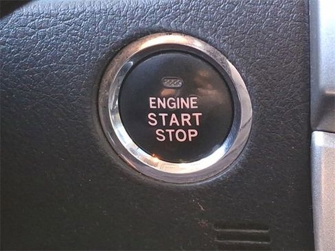 Used 2011 Toyota 4Runner Limited image 19