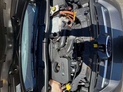 Used 2015 Ford C-MAX SE w/ Equipment Group 203A FWD image 24