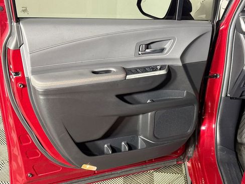 Used 2024 Toyota Sienna XSE image 10