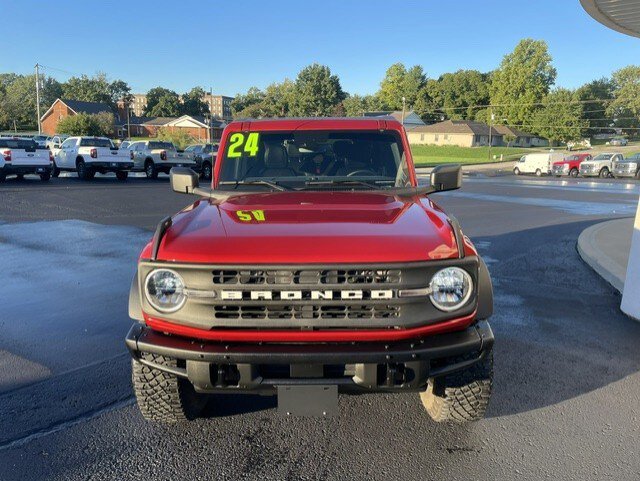 Used 2024 Ford Bronco Black Diamond w/ Sasquatch Package AWD/4WD image 2