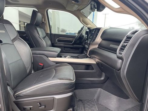 Used 2021 RAM 3500 Laramie image 15