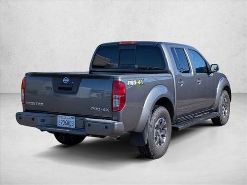Used 2018 Nissan Frontier PRO-4X AWD/4WD image 5
