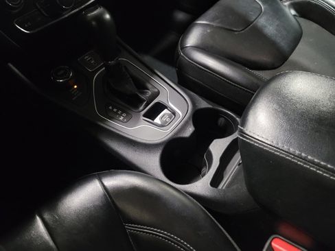 Used 2020 Jeep Cherokee Latitude Plus w/ Cold Weather Group image 26