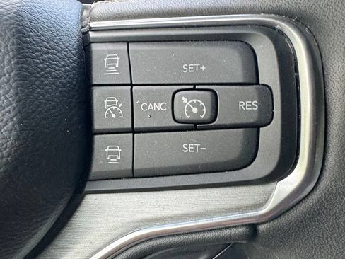 Used 2021 Volkswagen Atlas SEL Premium AWD/4WD image 23