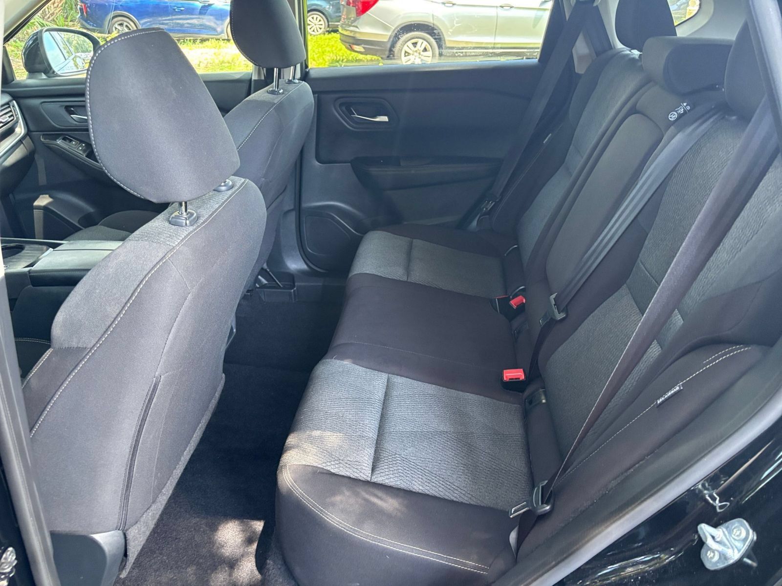 Used 2025 Nissan Rogue SV FWD image 26