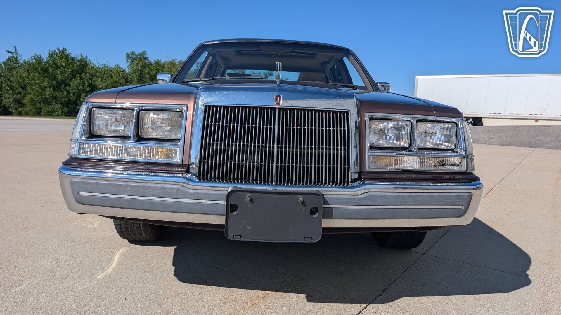 Used 1987 Lincoln Continental Signature RWD image 25