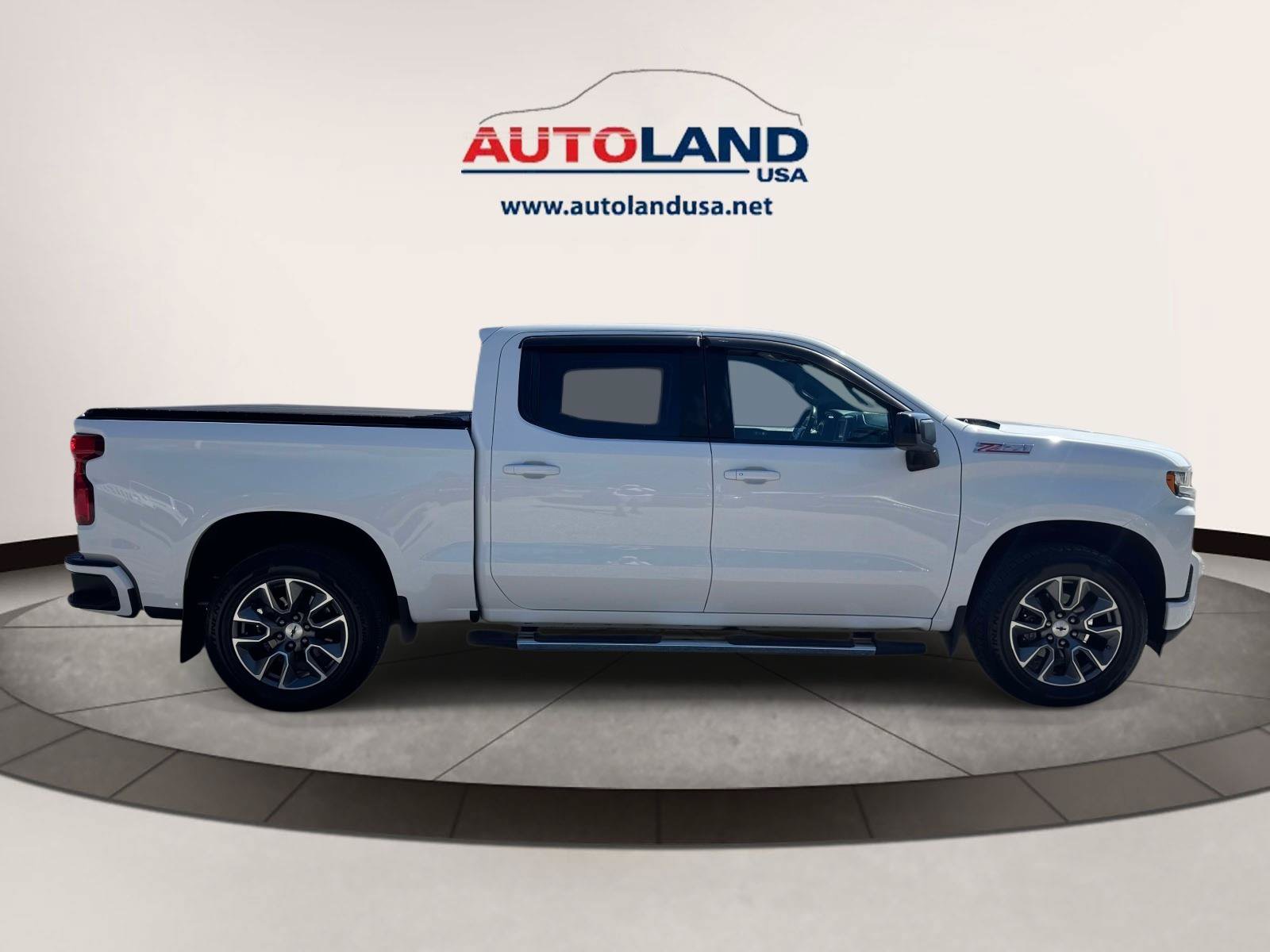 Used 2020 Chevrolet Silverado 1500 RST AWD/4WD image 3