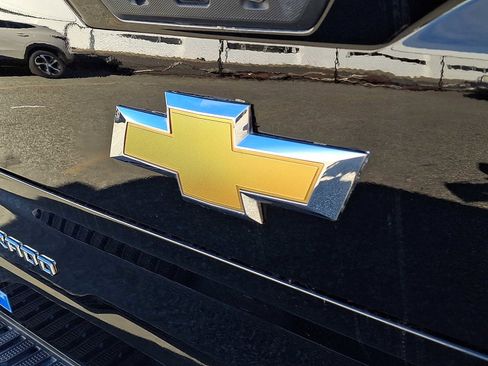 Used 2022 Chevrolet Silverado 1500 High Country w/ Technology Package image 28