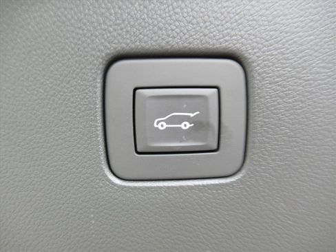 Used 2025 Buick Envista Preferred w/ Convenience I Package image 29