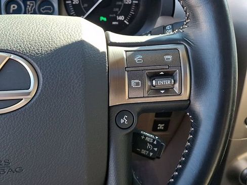 Used 2016 Lexus GX 460 image 28