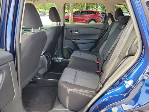 Used 2025 Nissan Rogue SV AWD/4WD image 11