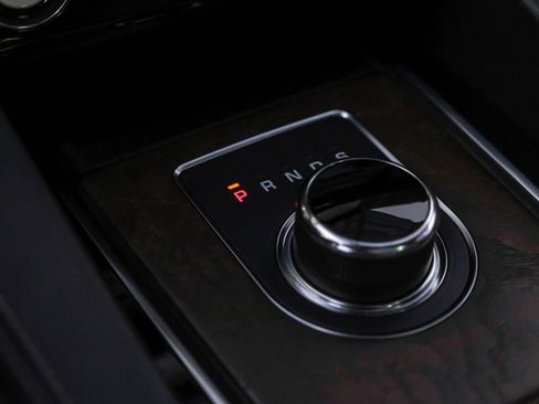 Used 2018 Jaguar F-PACE S image 23