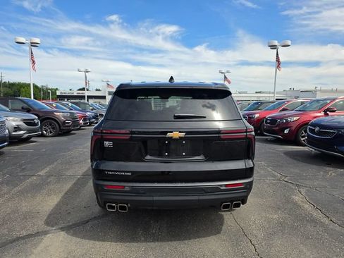 Used 2024 Chevrolet Traverse LS w/ LPO, Floor Liner Package FWD image 4