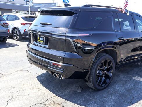 Used 2025 Chevrolet Traverse RS w/ LPO, Floor Liner Package image 5