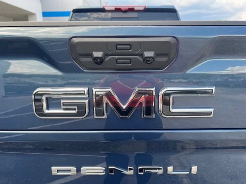 New 2026 GMC Sierra 2500 Denali Ultimate w/ LPO, Black Badging Package AWD/4WD image 10