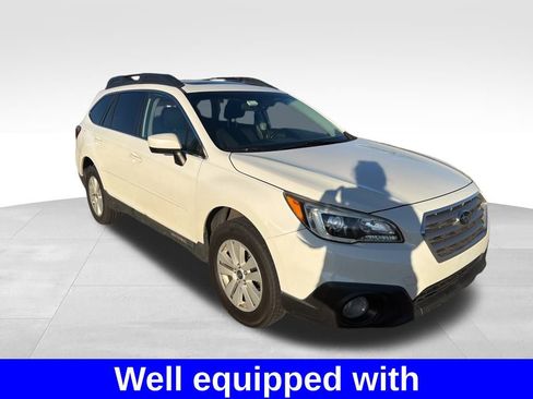 Used 2017 Subaru Outback 2.5i Premium image 3