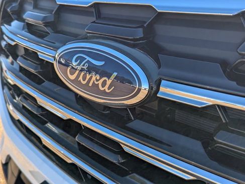 New 2026 Ford Explorer Active w/ Active Comfort Package image 25