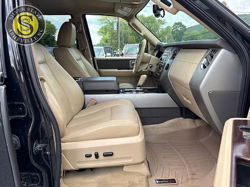 Used 2014 Ford Expedition XLT w/ Equipment Group 202A image 18