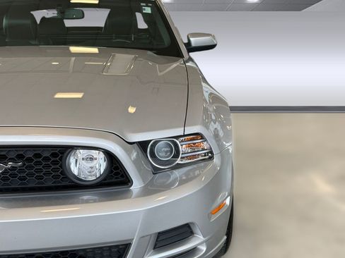 Used 2013 Ford Mustang GT Premium w/ Brembo Brake Pkg RWD image 11