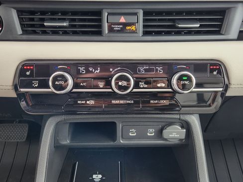 New 2026 Honda Pilot Touring image 22