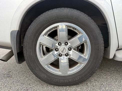 Used 2014 Nissan Armada Platinum image 22