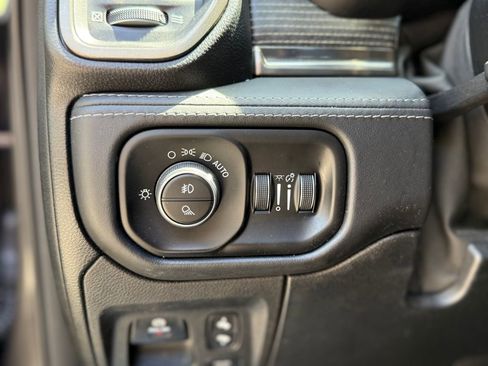 Used 2021 RAM 1500 Limited AWD/4WD image 25