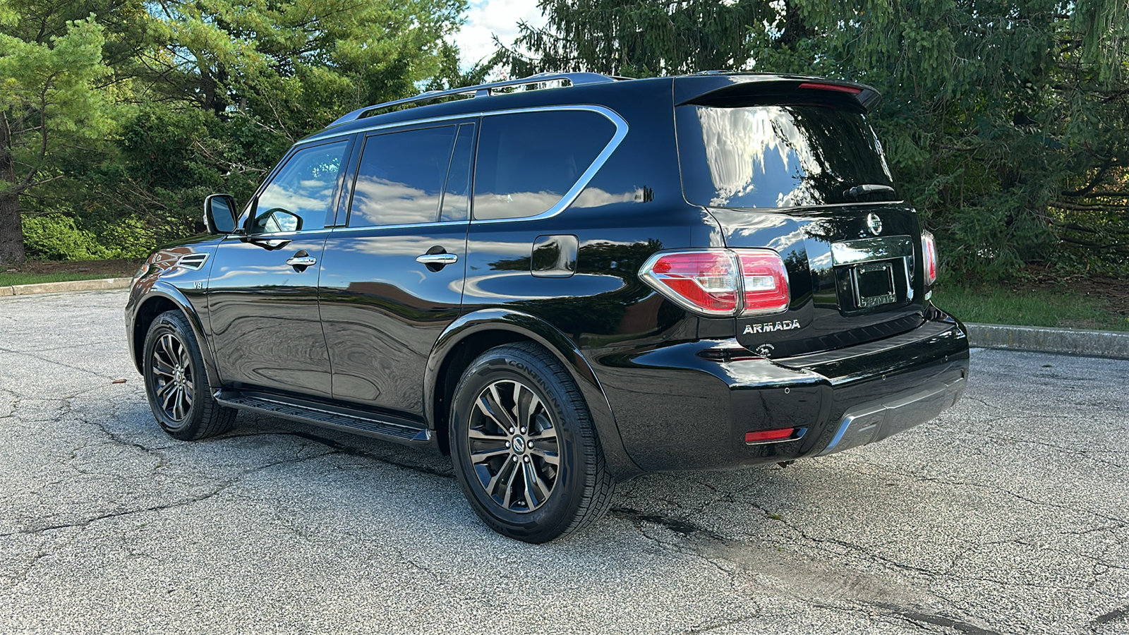 Certified 2019 Nissan Armada Platinum w/ Captain's Chairs Package AWD/4WD image 8