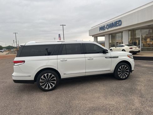 Used 2024 Lincoln Navigator L Reserve AWD/4WD image 12