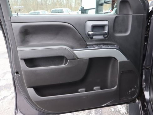 Used 2015 Chevrolet Silverado 2500 LT w/ LT Convenience Package image 15