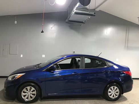 Used 2015 Hyundai Accent GLS w/ Option Group 02 FWD image 6
