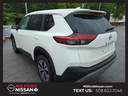 Used 2023 Nissan Rogue SV AWD/4WD image 3