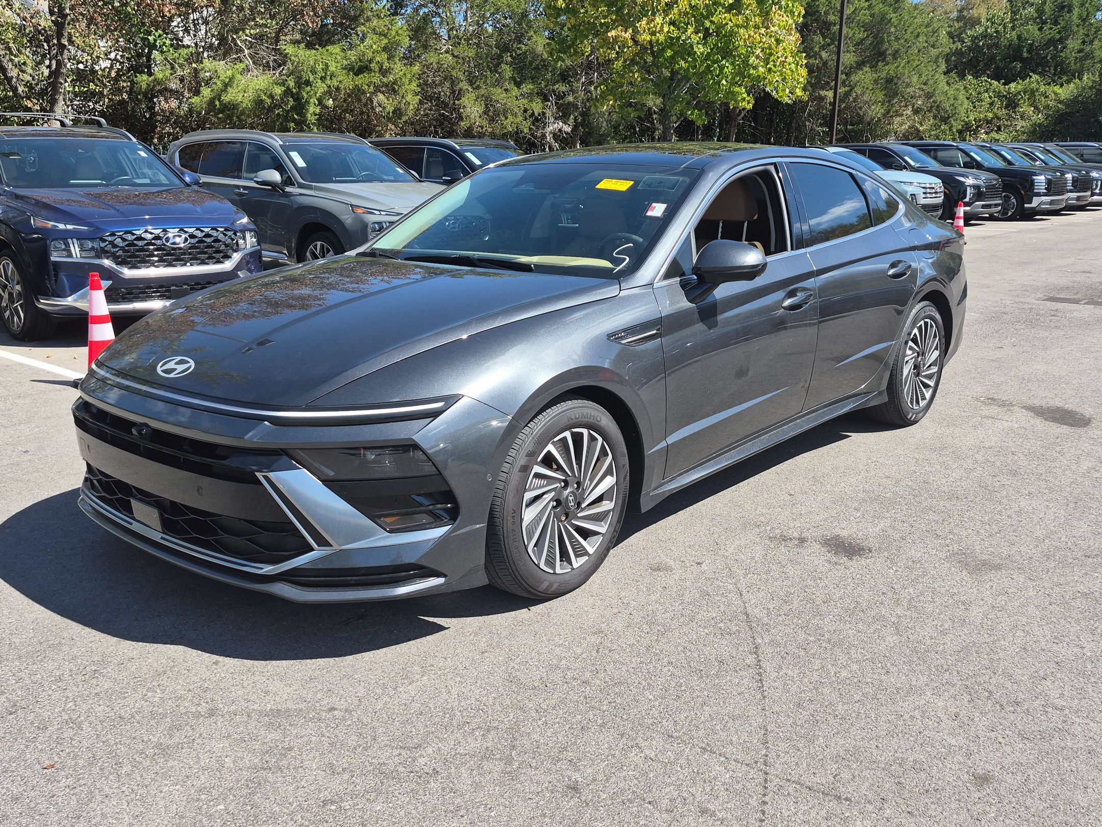 Certified 2025 Hyundai Sonata Limited FWD image 1