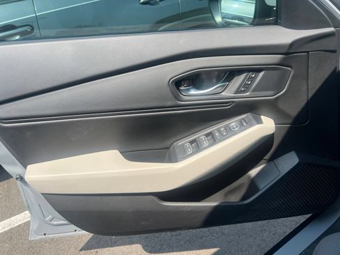Used 2025 Honda Accord EX-L image 14