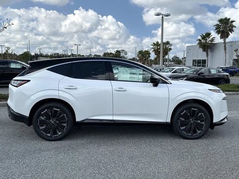 New 2026 Nissan Murano Platinum w/ Cargo Package AWD/4WD image 2