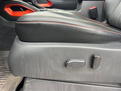 Used 2023 Nissan Frontier PRO-4X w/ Pro-4X Premium Package image 13