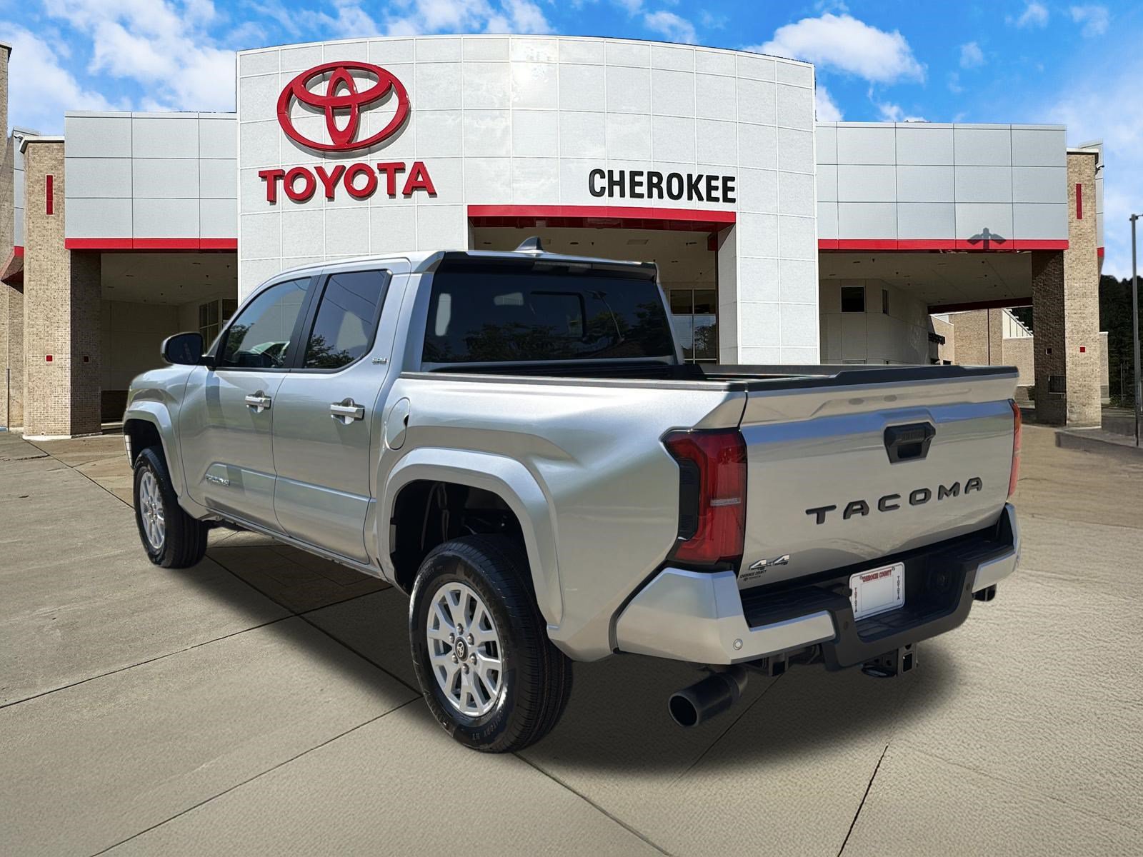 Used 2024 Toyota Tacoma SR5 AWD/4WD image 7
