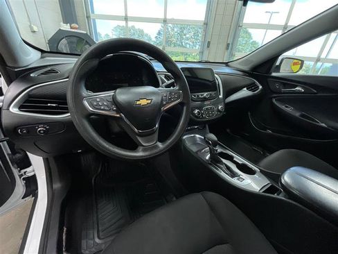 Used 2023 Chevrolet Malibu LT FWD image 13