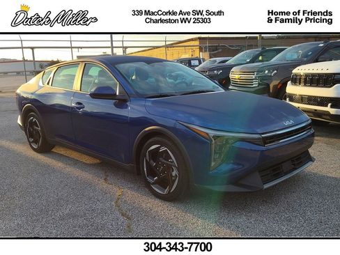 Certified 2025 Kia K4 EX FWD image 1