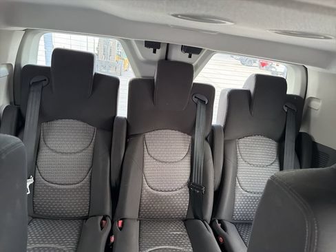 Used 2023 Ford Transit 350 XLT RWD image 25