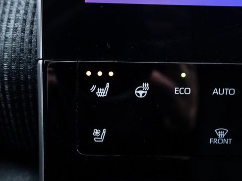 Used 2024 Toyota bZ4X Limited image 34