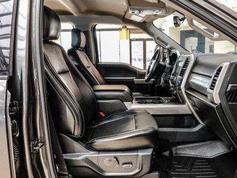 Used 2018 Ford F250 Lariat w/ Lariat Value Package image 27