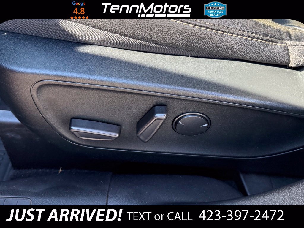 Used 2022 Ford Escape Titanium w/ Titanium Elite Package AWD/4WD image 11